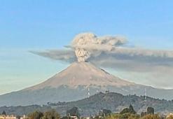 Meksika’da akılalmaz görüntü! Ölüler Günü sembolü yanardağda belirdi