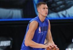 Kristaps Porzingis sağ dizinden ameliyat oldu