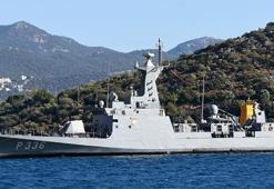 Türk fırkateyni, Kaş Limanı'nda bekleyişini sürdürüyor
