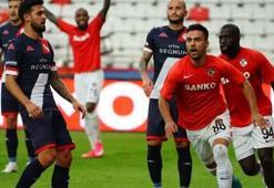 Antalya'da 4 kırmızı kart 2 gol
