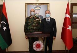 Bakan Akar, Libya Genelkurmay Başkanı'nı kabul etti