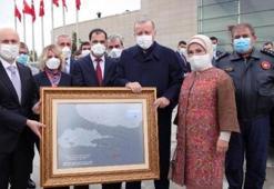 Cumhurbaşkanı Erdoğan'a 15 Temmuz'da çizdiği rota hediye edildi!
