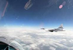 ABD jetleri, Rus bombardıman uçaklarına eşlik etti