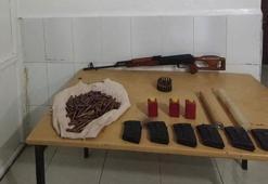 Hakkari'de PKK'ya ait silah ve mühimmat ele geçirildi
