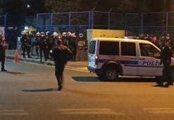 İntihar eden gencin yakınları, hastaneyi ve polisi taş yağmuruna tuttu