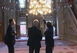 Laleli Camii'nde eleştirilere neden olan ampuller değiştiriliyor