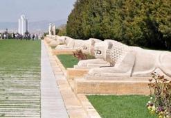 Anıtkabir aslanlı yol hikayesi: Aslanlı yol ne anlama geliyor, yol üzerindeki taşlar neden aralıklı?
