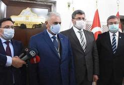 Binali Yıldırım: 'İzmir'deki depremde 20 civarında yıkılan bina var'
