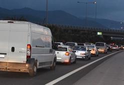 İzmir- Çeşme Otoyolu'nda 'deprem' yoğunluğu