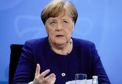 Merkel, halkı ülkede bugün yürürlüğe giren Kovid-19 tedbirlerine uymaya çağırdı
