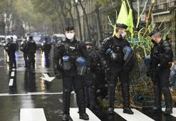 Fransa'da Türklere destek veren grup gözaltına alındı!