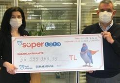 Süper Loto'dan 36.55 milyon lira kazanan talihli çekini aldı