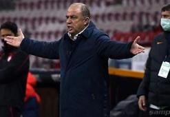 Fatih Terim'den çok sert tepki: 10 oyuncu değişti 5 dakika mıdır uzatma!