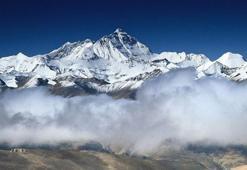 Everest dağı kaç metre, yüksekliği? Everest dağı nerede, hangi ülkede?