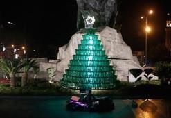 1250 soda şişesinden noel ağacı yapıldı