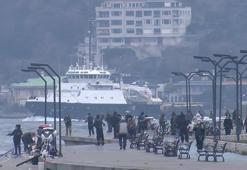 Rus askeri gemileri peş peşe İstanbul Boğazı'ndan geçti
