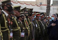 Bakan Akar ve TSK komuta kademesi Libya'da
