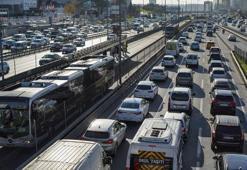 Kısıtlamaya saatler kala İstanbul'da trafik durma noktasına geldi!