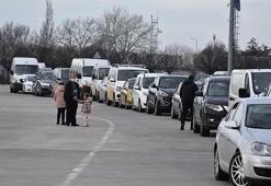 Kapıkule'de, Bulgar turistler uzun araç kuyruğu oluşturdu