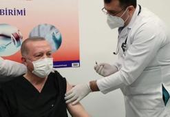 İşte Cumhurbaşkanı Erdoğan'a aşı yapan doktor!