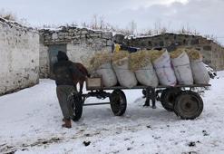 Kars'ın karla kaplı köylerinde yaşam mücadelesi