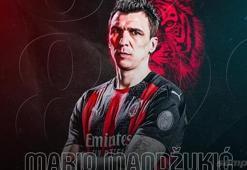 Mario Mandzukic resmen Milan'da