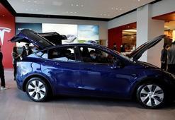 Tesla, 135 bin aracını geri  çağırıyor...