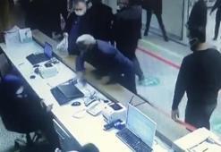 Hastanede korona dehşeti! 1'i hemşire 3 sağlık personeli yaralandı