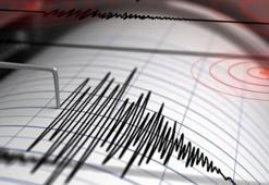 İzmir'de 4 büyüklüğünde deprem!