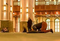 Recep ayı 15. gece namazı nasıl kılınır? Eyyam-Biyd olarak bilinen Recep ayının 13, 14 ve 15. gecesinde kılınacak namaz!