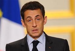 Nicolas Sarkozy 3 yıl hapis cezası aldı