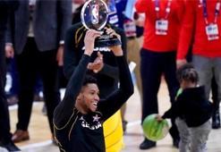 Maçın MVP'si Giannis geceye damga vurdu