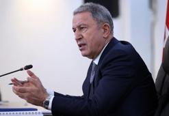 Bakan Akar'dan hava harekatı açıklaması: 1'i sözde lider 25 terörist etkisiz hale getirildi!