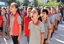 Öğrenci andının yazarı kimdir? Andımız ilk ne zaman okunmaya başlandı? Andımız’ın ilk hali, yazılı metni, sözleri…