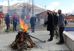 Hakkari'de nevruz ateşini Vali Akbıyık yaktı
