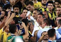 Fenerbahçe taraftarları Bielsa için çıldırıyor