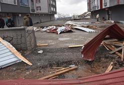 Bitlis'te fırtına! Çatılar uçtu, elektrik iletim hatları koptu