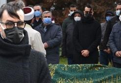 Cem Adrian babasını son yolculuğuna uğurladı!