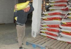 Ali Dede, 58 yıldır her gün aynı şeyi yapıyor! Tam 5 ton taşıyor