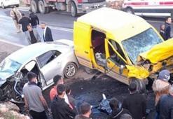 İki ayrı şehirde korkunç kaza! 7 ölü, 13 yaralı var