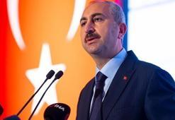 Adalet Bakanı Gül'den 5 Nisan Avukatlar Günü mesajı