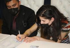 Yangında çeyizi yanan genç kız, nikahına gelinliksiz katıldı