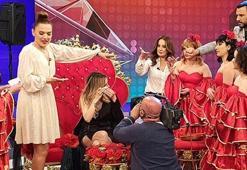 Tuğba Özerk'e canlı yayında kına gecesi