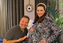 Ezo Sunal'dan haber var!