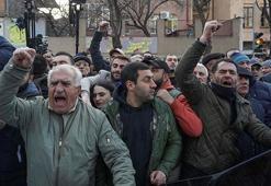 Ermenistan'da halk ayaklandı: Onları bize geri verin