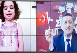 Bakan Selçuk, hastanede tedavi gören öğrencilerle buluştu