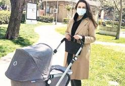 Ezo Sunal kızıyla gezintide