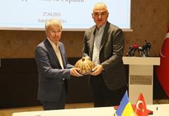 Bakan Ersoy: Turizmde aşılanma mayıs sonunda tamamlanacak