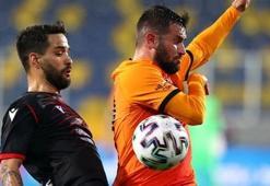 Gençlerbirliği'nde Candeias ambulansla hastaneye kaldırıldı