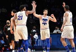 Furkan Korkmaz'dan 3 sayı!